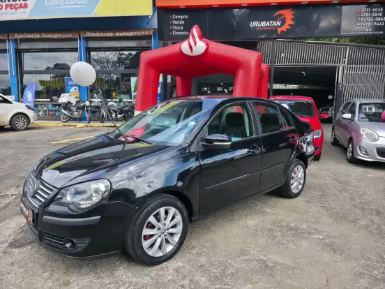 VOLKSWAGEN-POLO SEDAN-2011