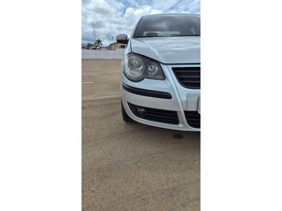 VOLKSWAGEN-POLO SEDAN-2012