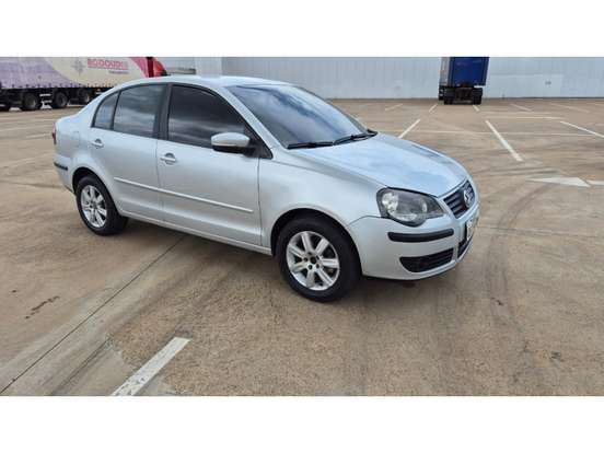 VOLKSWAGEN-POLO SEDAN-2012