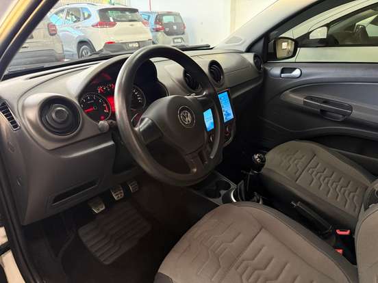 VOLKSWAGEN-SAVEIRO-2012