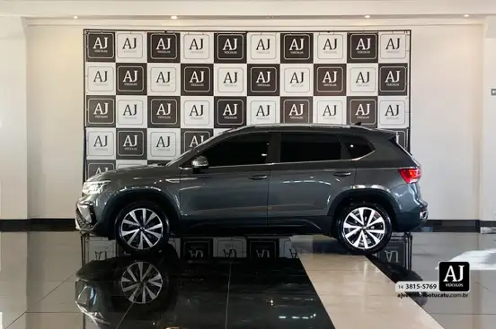 VOLKSWAGEN-TAOS-2021
