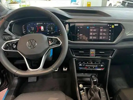 VOLKSWAGEN-TAOS-2026