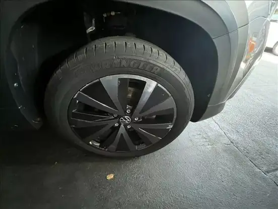 VOLKSWAGEN-TAOS-2021
