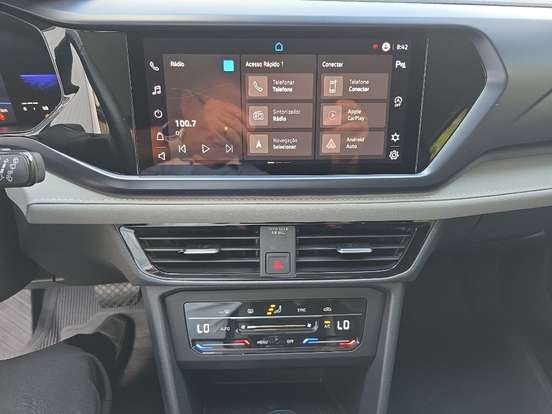 VOLKSWAGEN-TAOS-2023