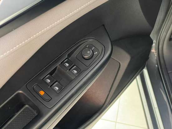 VOLKSWAGEN-TAOS-1.4 250 TSI TOTAL FLEX COMFORTLINE AUTOMÁTICO VOLKSWAGEN-TAOS-2022