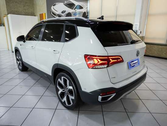 VOLKSWAGEN-TAOS-2025