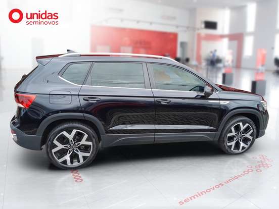 VOLKSWAGEN-TAOS-2025