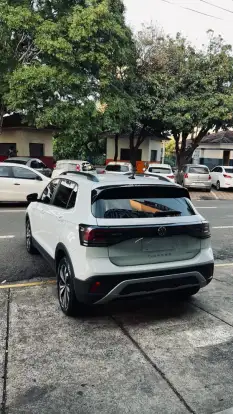 VOLKSWAGEN-T-CROSS-2025