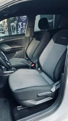 VOLKSWAGEN-T-CROSS-2025