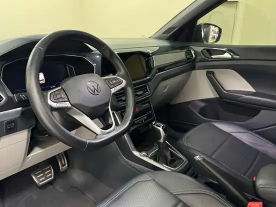 VOLKSWAGEN-T-CROSS-2023