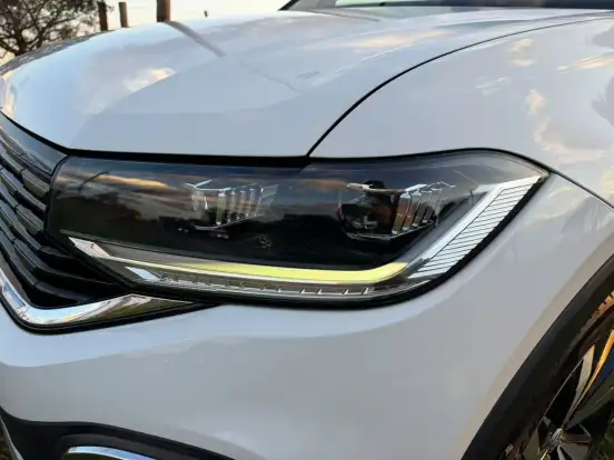 VOLKSWAGEN-T-CROSS-2019