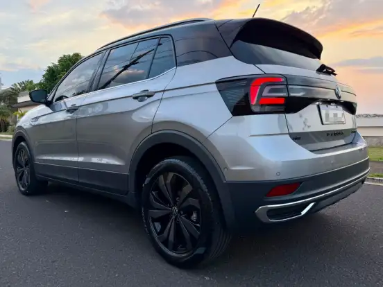 VOLKSWAGEN-T-CROSS-2023