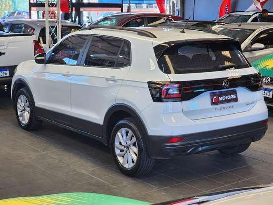 VOLKSWAGEN-T-CROSS-2023