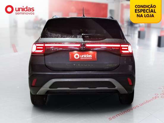 VOLKSWAGEN-T-CROSS-2024