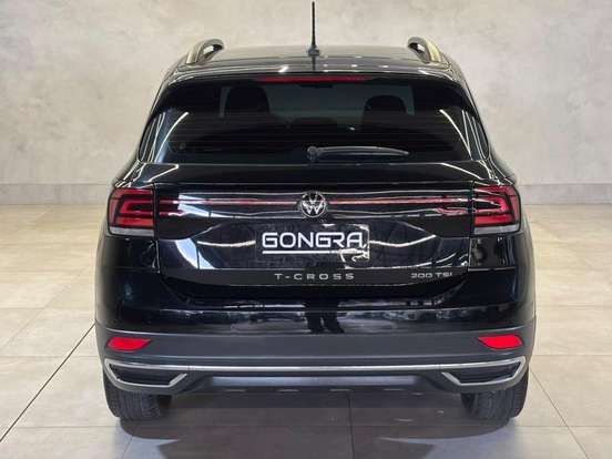 VOLKSWAGEN-T-CROSS-2021