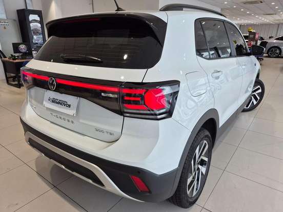 VOLKSWAGEN-T-CROSS-1.0 200 TSI TOTAL FLEX COMFORTLINE AUTOMÁTICO VOLKSWAGEN-T-CROSS-2025