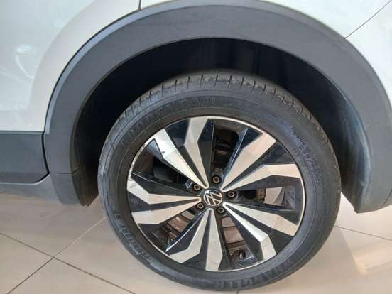 VOLKSWAGEN-T-CROSS-2022