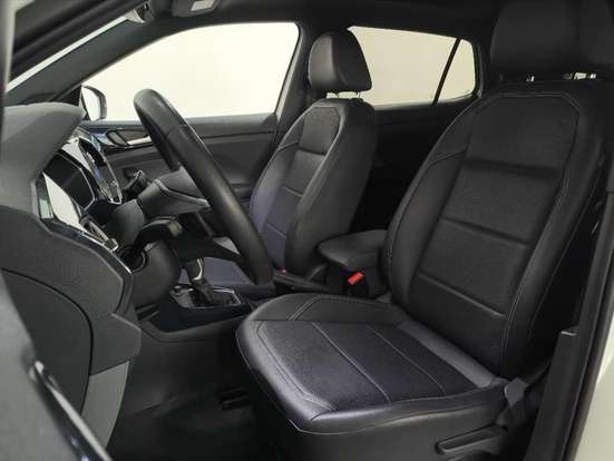 VOLKSWAGEN-T-CROSS-2023