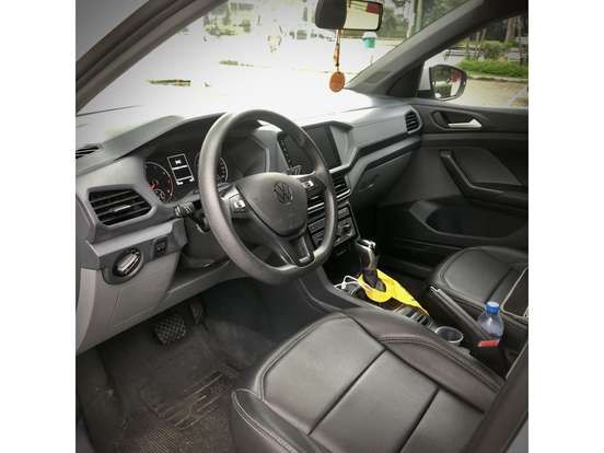 VOLKSWAGEN-T-CROSS-2023