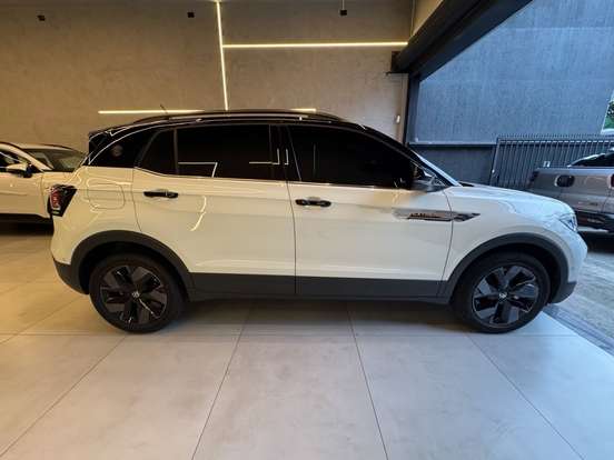 VOLKSWAGEN-T-CROSS-2026