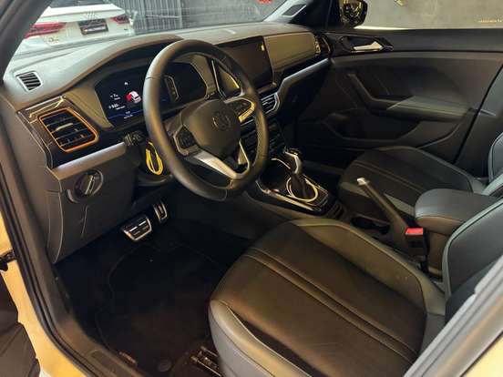 VOLKSWAGEN-T-CROSS-2026