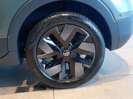 VOLKSWAGEN-T-CROSS-1.4 250 TSI TOTAL FLEX EXTREME AUTOMÁTICO VOLKSWAGEN-T-CROSS-2025