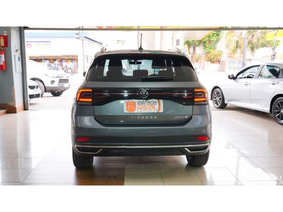 VOLKSWAGEN-T-CROSS-2023
