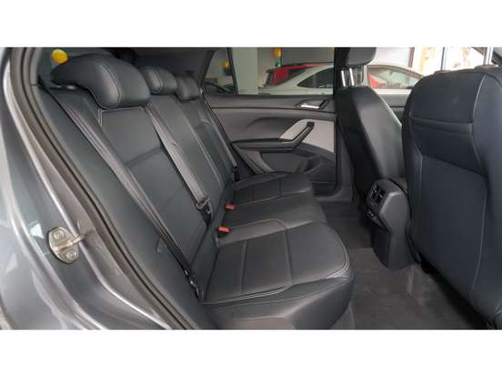 VOLKSWAGEN-T-CROSS-2023