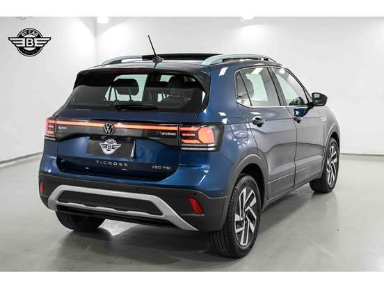 VOLKSWAGEN-T-CROSS-1.4 250 TSI TOTAL FLEX HIGHLINE AUTOMÁTICO VOLKSWAGEN-T-CROSS-2024