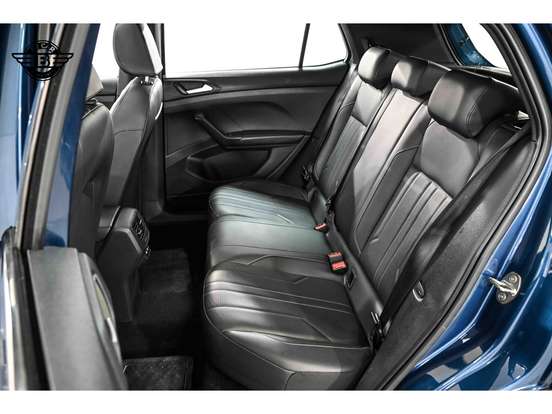 VOLKSWAGEN-T-CROSS-2024