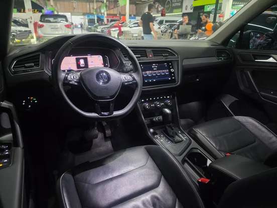 VOLKSWAGEN-TIGUAN-2019