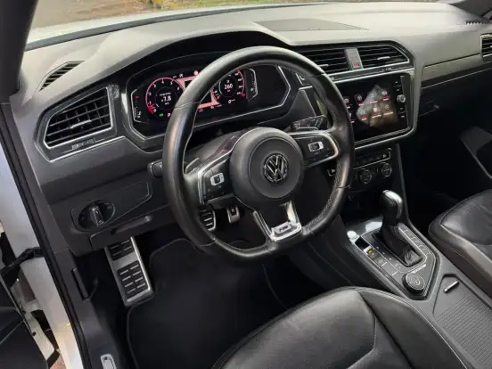 VOLKSWAGEN-TIGUAN-2020