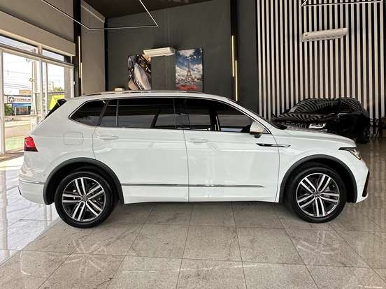 VOLKSWAGEN-TIGUAN-2.0 300 TSI GASOLINA ALLSPACE R-LINE AUTOMÁTICO VOLKSWAGEN-TIGUAN-2024