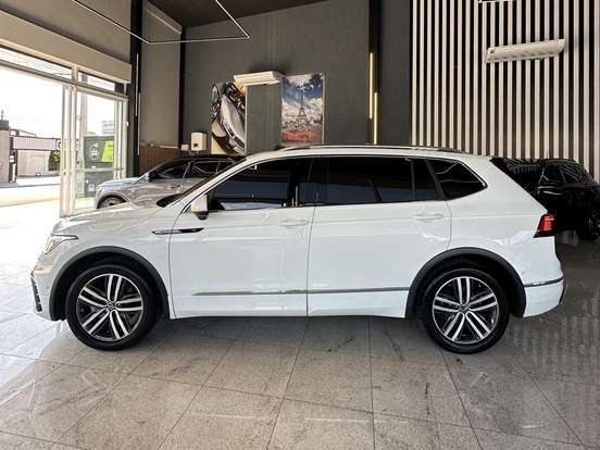 VOLKSWAGEN-TIGUAN-2.0 300 TSI GASOLINA ALLSPACE R-LINE AUTOMÁTICO VOLKSWAGEN-TIGUAN-2024
