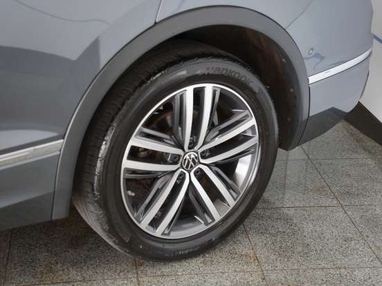 VOLKSWAGEN-TIGUAN-2.0 300 TSI GASOLINA ALLSPACE R-LINE AUTOMÁTICO VOLKSWAGEN-TIGUAN-2023