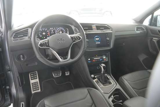 VOLKSWAGEN-TIGUAN-2023