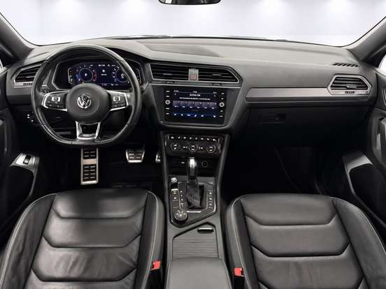 VOLKSWAGEN-TIGUAN-2021