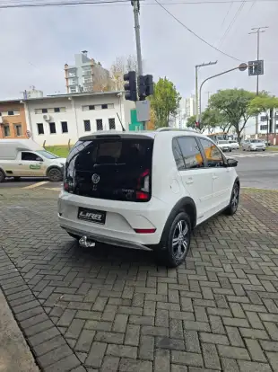 VOLKSWAGEN-UP-1.0 170 TSI TOTAL FLEX XTREME 4P MANUAL VOLKSWAGEN-UP-2019