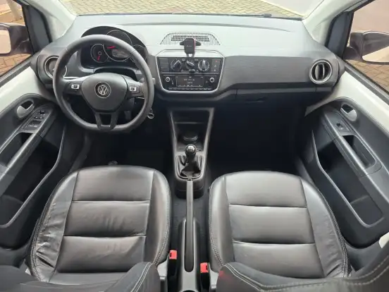 VOLKSWAGEN-UP-2019