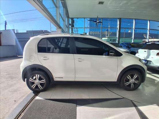 VOLKSWAGEN-UP-1.0 170 TSI TOTAL FLEX XTREME 4P MANUAL VOLKSWAGEN-UP-2019