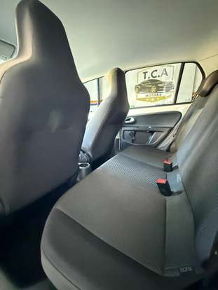 VOLKSWAGEN-UP-2020