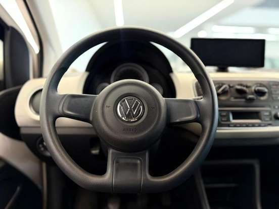 VOLKSWAGEN-UP-1.0 MPI MOVE UP 12V FLEX 4P MANUAL VOLKSWAGEN-UP-2015