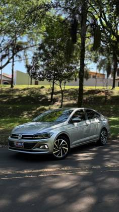 VOLKSWAGEN VIRTUS 1.0 200 TSI HIGHLINE AUTOMÁTICO