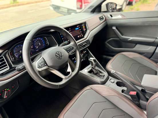 VOLKSWAGEN-VIRTUS-1.0 200 TSI HIGHLINE AUTOMÁTICO VOLKSWAGEN-VIRTUS-2024
