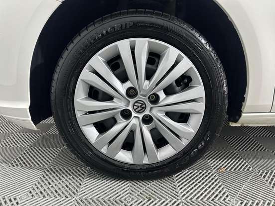 VOLKSWAGEN-VOYAGE-1.0 12V MPI TOTALFLEX 4P MANUAL VOLKSWAGEN-VOYAGE-2022