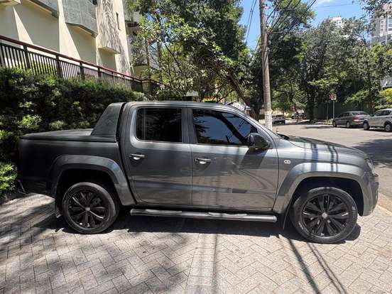 VOLKSWAGEN-AMAROK-2023