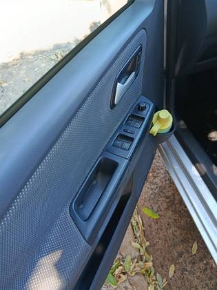 VOLKSWAGEN FOX 1.0 MI 8V FLEX 4P MANUAL