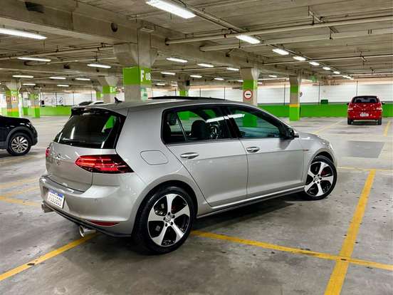 VOLKSWAGEN-GOLF-2.0 TSI GTI 16V TURBO GASOLINA 4P AUTOMÁTICO VOLKSWAGEN-GOLF-2017