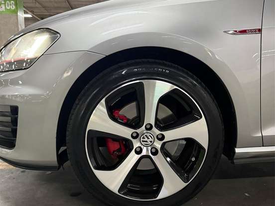 VOLKSWAGEN-GOLF-2.0 TSI GTI 16V TURBO GASOLINA 4P AUTOMÁTICO VOLKSWAGEN-GOLF-2017
