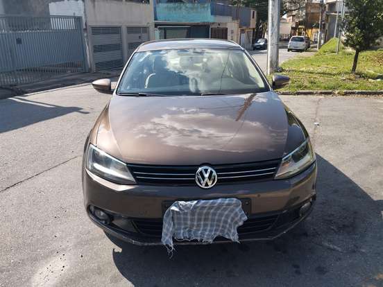 VOLKSWAGEN-JETTA-2.0 COMFORTLINE FLEX 4P TIPTRONIC VOLKSWAGEN-JETTA-2013